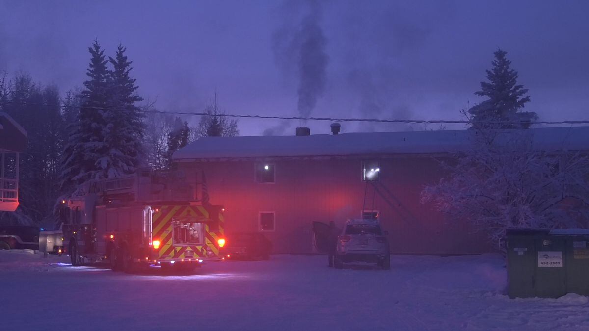 There was a structure fire Monday afternoon at Anderson Apartments. (Sara Tewksbury/KTVF).