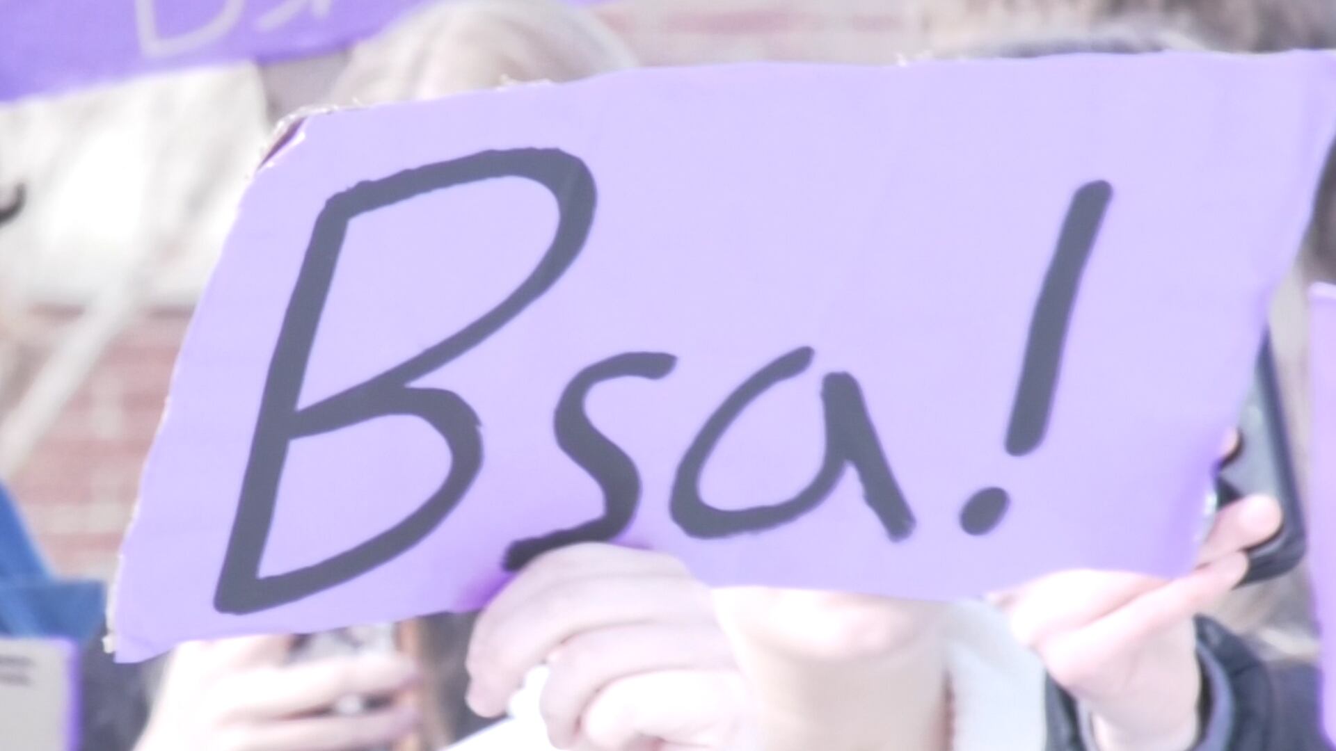 'Alaska deserves better': Students exchange pencils for posters in walkout - Vimarsana News